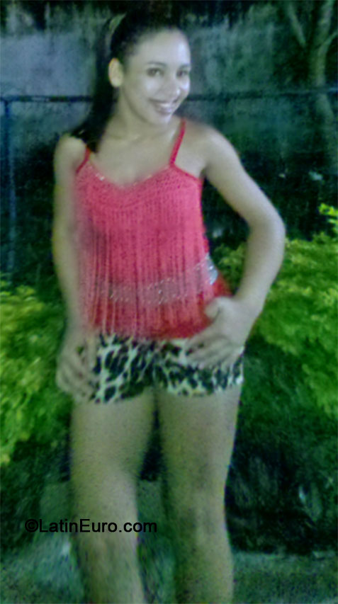 Date this tall Brazil girl Grazy from Brasilia BR9026