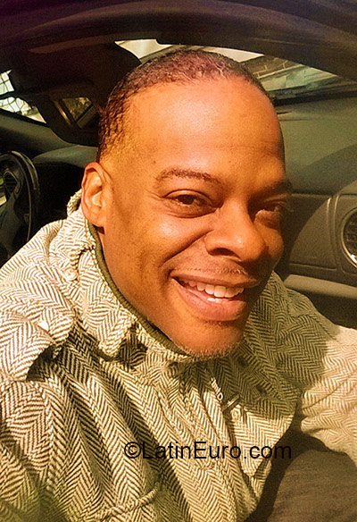 Date this sensual United States man Sonny from Los Angeles US15464