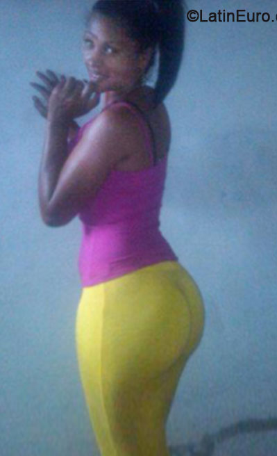 Date this passionate Dominican Republic girl Diana from Santiago DO20066