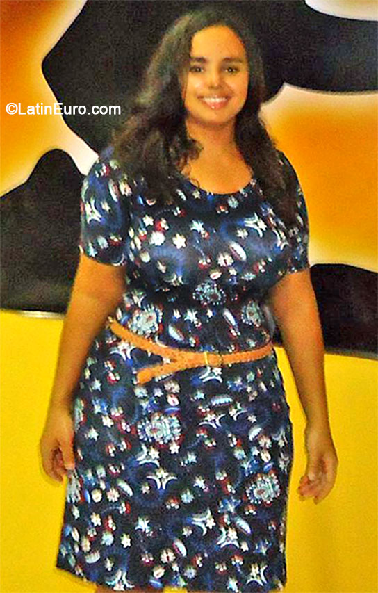 Date this voluptuous Brazil girl Roseane from Teresina BR9060