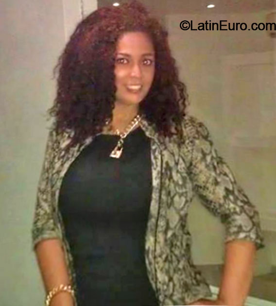Date this exotic Dominican Republic girl Tamara from Santo Domingo DO20101