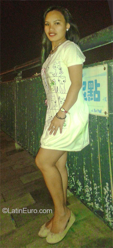 Date this charming Hong Kong girl Jeneth from Hong Kong PH710