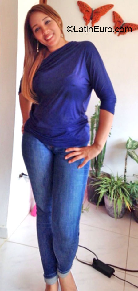 Date this charming Dominican Republic girl Mildred from Santiago DO20121