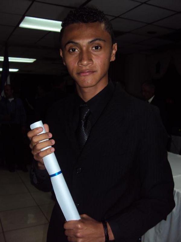 Date this young Honduras man Allan gonzalez from Tegucigalpa HN1226