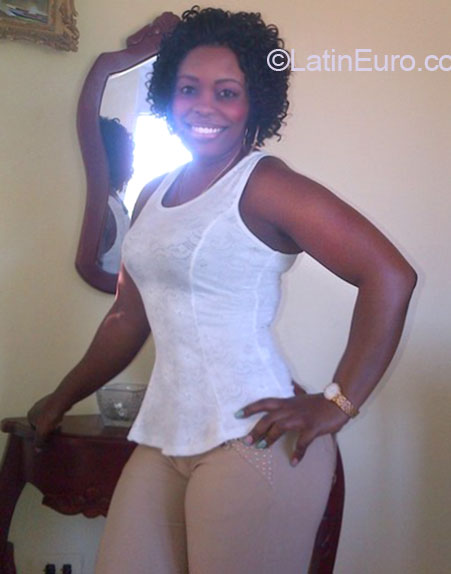 Date this athletic Dominican Republic girl Ruth01 from Romana DO20278