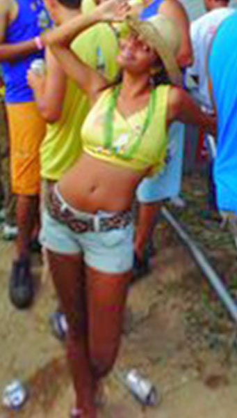 Date this delightful Brazil girl Caline from Salvador BR9086