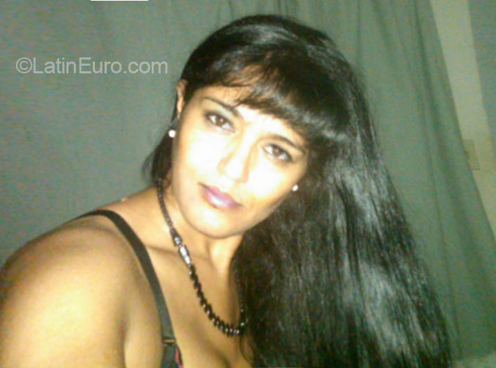 Date this athletic Dominican Republic girl Martha from Santiago DO20364