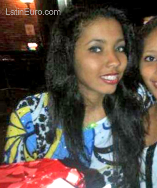 Date this fun Dominican Republic girl Celeste from Santo Domingo DO20411