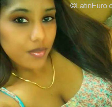 Date this beautiful Dominican Republic girl Yokasti from Santo Domingo DO20423