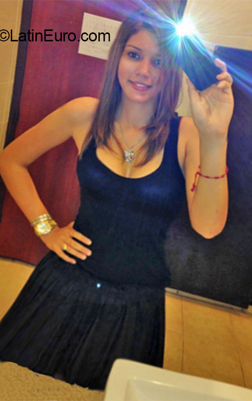 Date this charming Dominican Republic girl Kathy from Santo Domingo DO20426