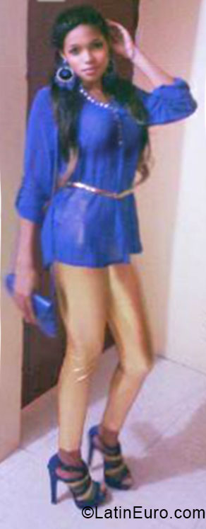 Date this voluptuous Dominican Republic girl Rubi from San Cristobal DO20523