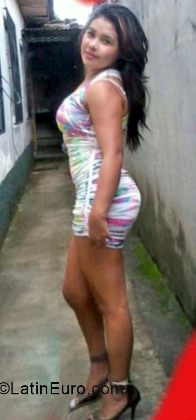 Date this sultry Honduras girl Yessica Perez from San Pedro Sula HN1252
