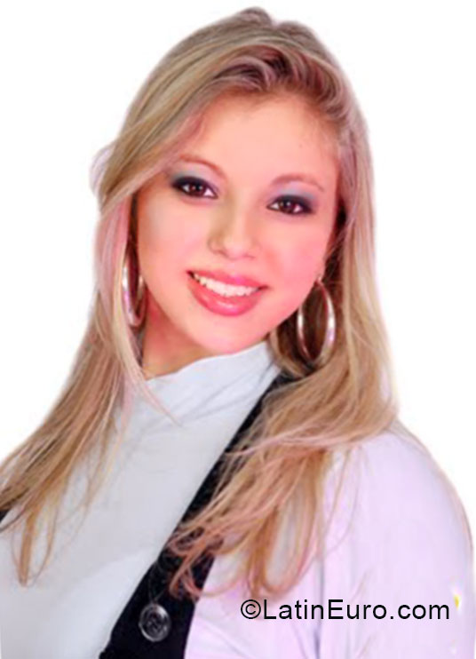 Date this tall Brazil girl Indaia from Brasilia BR9109