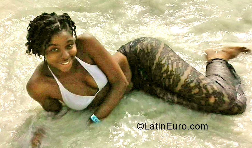 Date this cute Jamaica girl Shari from Montego bay JM1898