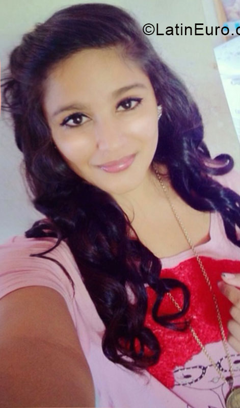 Date this funny Honduras girl Marina from Trujillo HN1351