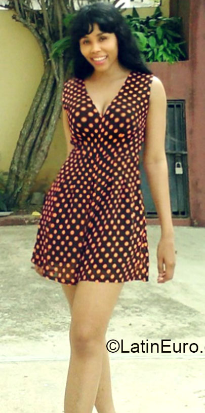 Date this charming Dominican Republic girl Kyra from Santo Domingo DO21312