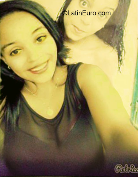 Date this georgeous Dominican Republic girl Mabel from Dajabon DO20884