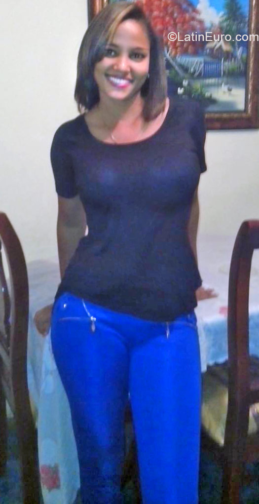 Date this funny Dominican Republic girl Marlenis from Santo Domingo DO21000