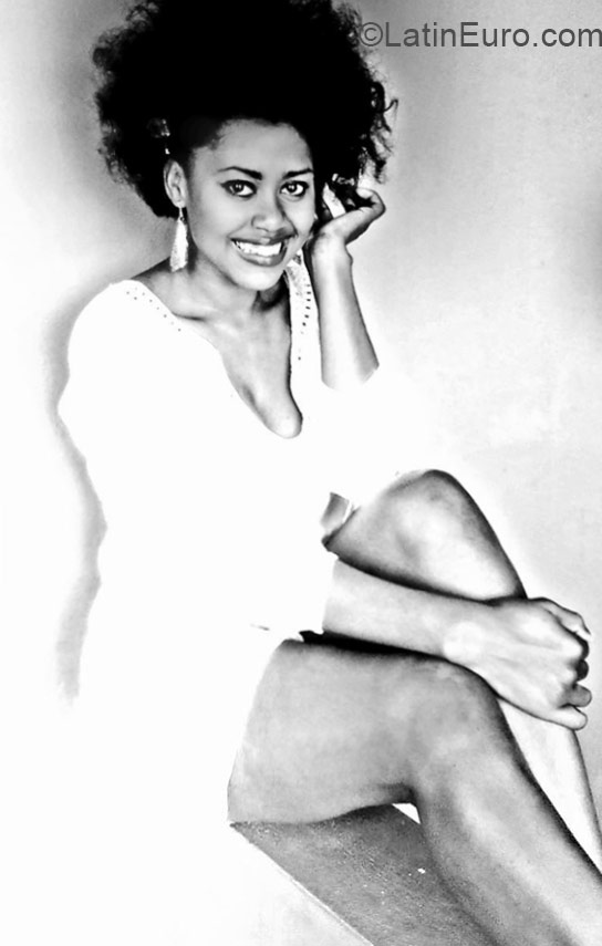 Date this tall Dominican Republic girl Jessica from Santo Domingo DO21009