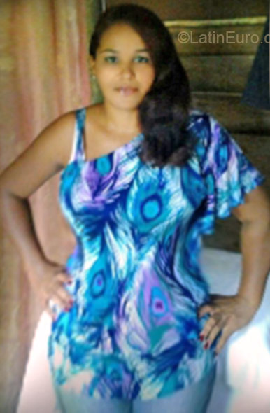 Date this happy Dominican Republic girl Ana Maria from Santo Domingo DO21085