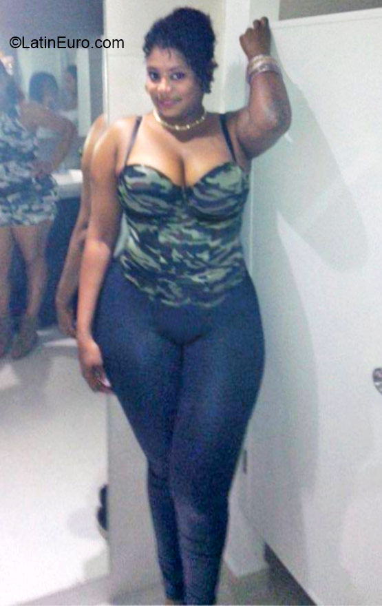 Date this voluptuous Dominican Republic girl Maitte Judith from Santo Domingo DO21097