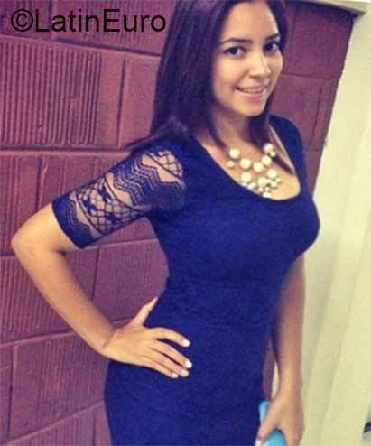 Date this beautiful Dominican Republic girl Raelina from Santiago DO21098