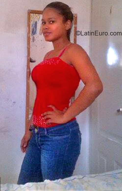 Date this passionate Dominican Republic girl Brenda from Puerto Plata DO21125
