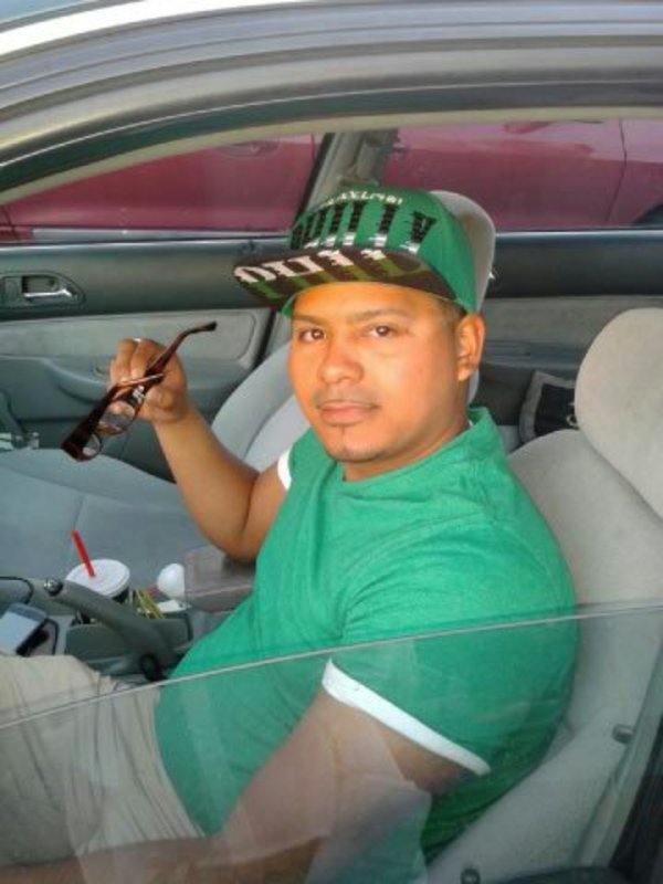 Date this passionate United States man Bucando from Philadelphia US15830