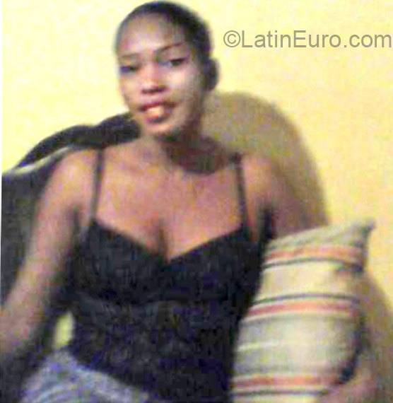 Date this sensual Dominican Republic girl Marcia from Santo Domingo DO21287