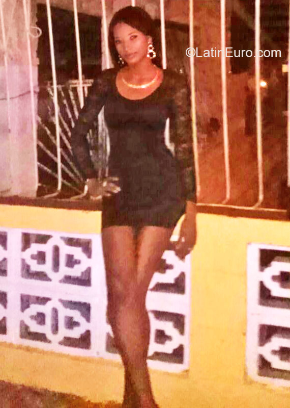 Date this voluptuous Panama girl Susan from Panama City PA562