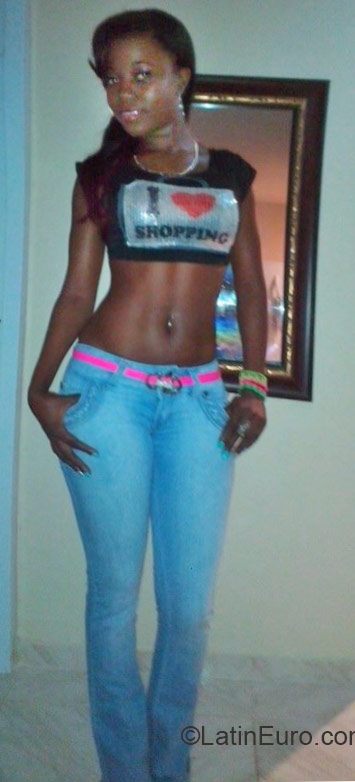 Date this hot Dominican Republic girl Nelly from Santo Domingo DO22587