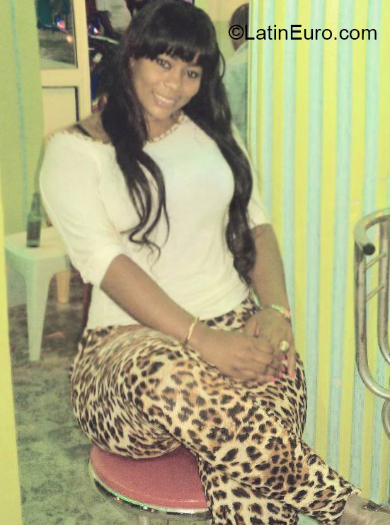 Date this tall Dominican Republic girl Yokasti from Santo Domingo DO21751