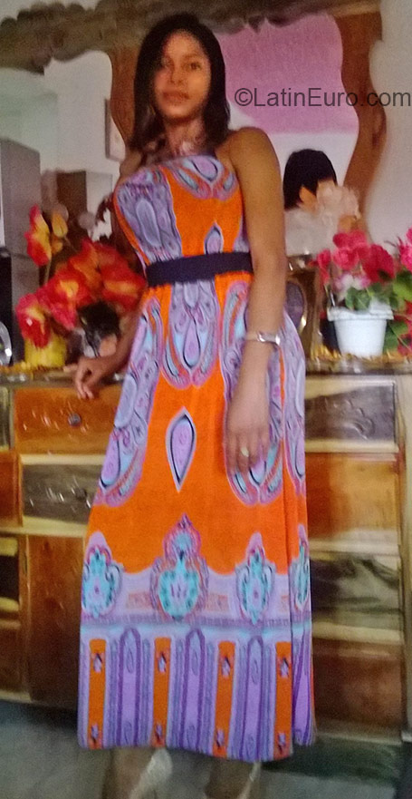 Date this nice looking Jamaica girl Kimmy from Manchester JM2008