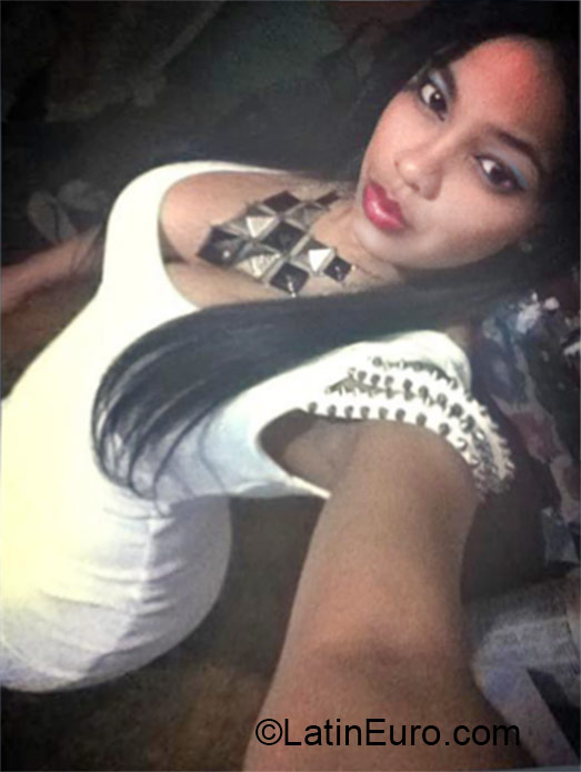 Date this fun Dominican Republic girl Edilizia from san francisco de macoris DO21826