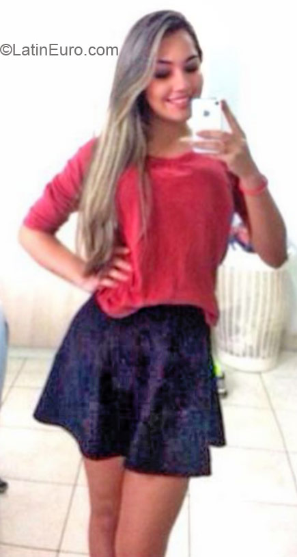 Date this athletic Brazil girl MariaJulia from Manaus BR9299