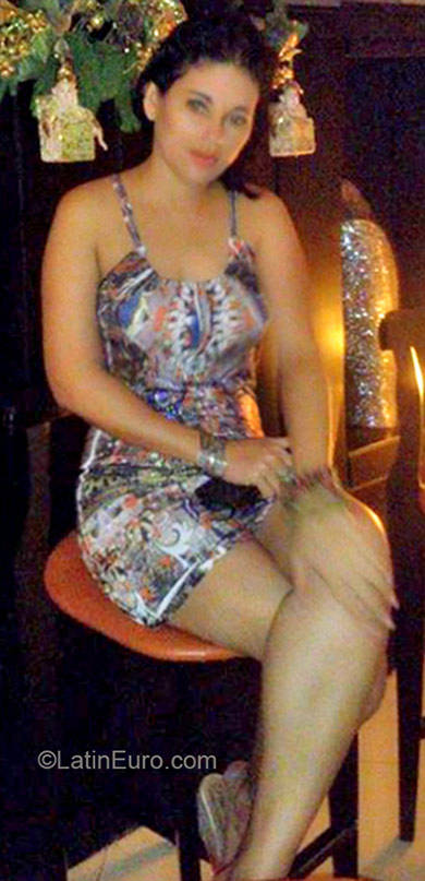 Date this happy Panama girl Elkys from Panama City PA584