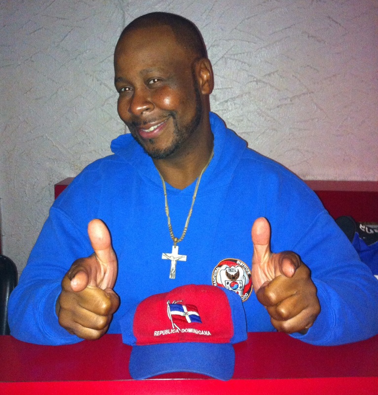 Date this attractive United States man MaestroPembroke from Chicago US16070