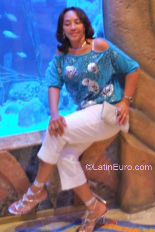 Date this attractive Dominican Republic girl Tifa from Puerto Plata DO22034