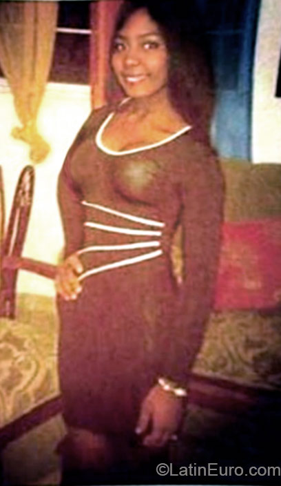 Date this stunning Dominican Republic girl Karina from Samana DO22145