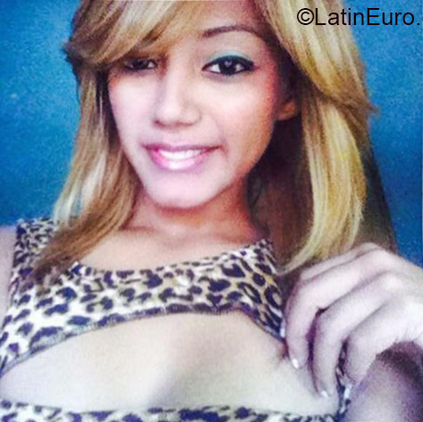 Date this sensual Honduras girl Melissa from Tegucigalpa DO22159