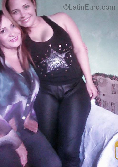 Date this attractive Honduras girl Yenifer from Tegucigalpa HN1807