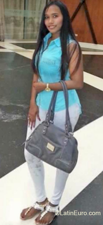 Date this passionate Dominican Republic girl Ana from Santo Domingo DO22266