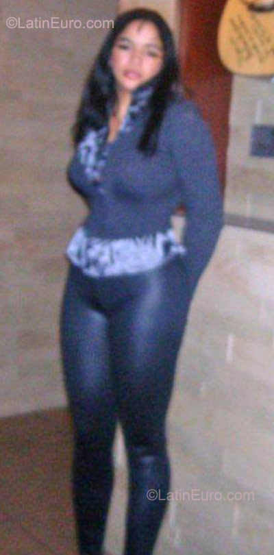 Date this beautiful Dominican Republic girl Carmen from Santo Domingo DO22288