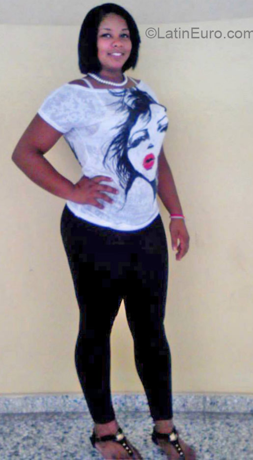 Date this foxy Dominican Republic girl Micher from Santo Domingo DO22322