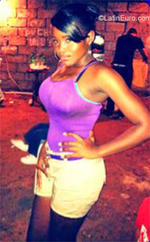 Date this young Dominican Republic girl Raquel from Santo Domingo DO22413