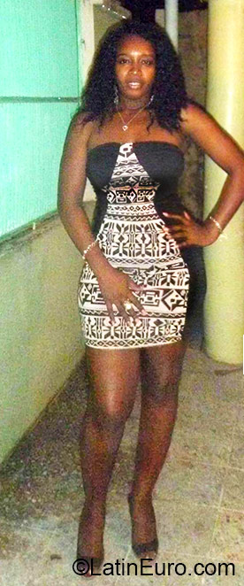 Date this cute Honduras girl Lorin from La Ceiba HN1559