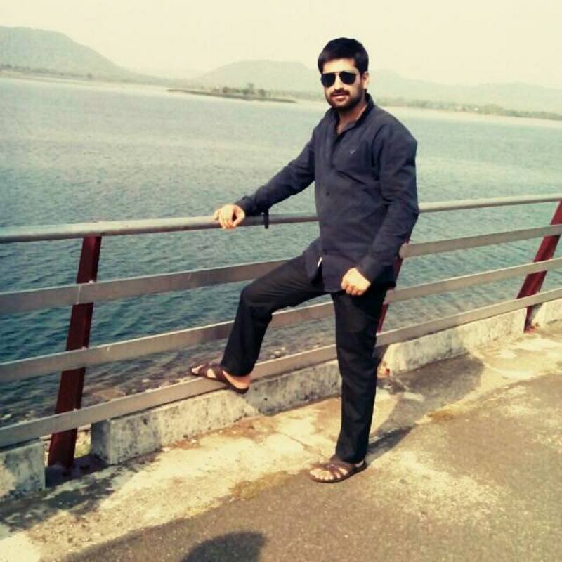 Date this happy United States man Verma from California US16242