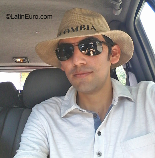 Date this stunning Colombia man Juan from Bogota CO17623