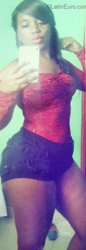 Date this charming Dominican Republic girl Milenny from Santo Domingo DO22534