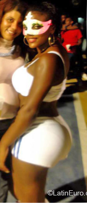 Date this athletic Dominican Republic girl Sorenyi from Santo Domingo DO22541